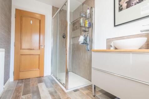 Principal Bedroom En Suite