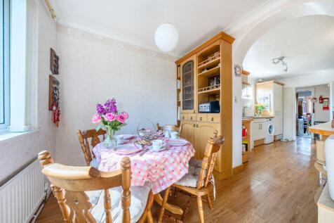 Kitchen/Breakfast Ro