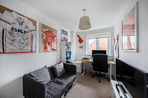 1372801-5-690215c...