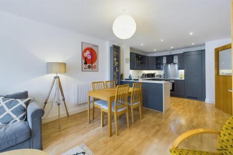 Living/dining room