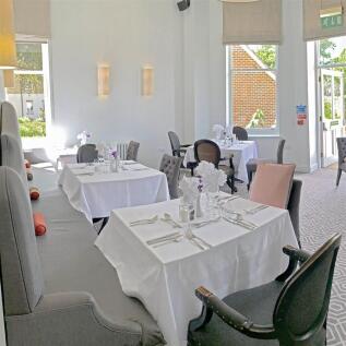 willicombe-restaurant-view-sq.jpg
