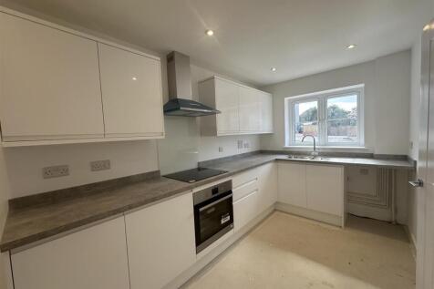 Plot 375 kitchen.jpeg