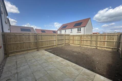 Plot 375 garden.jpeg