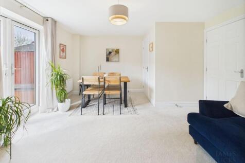 Sitting/Dining Room