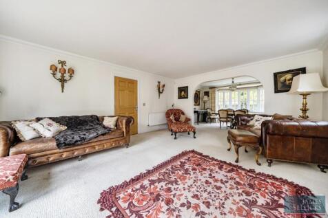 Through Lounge/Dining Room