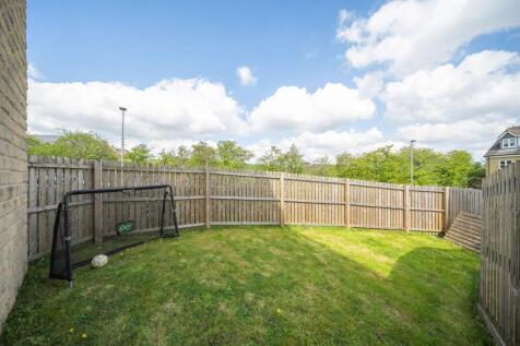 Enclosed Side Garden