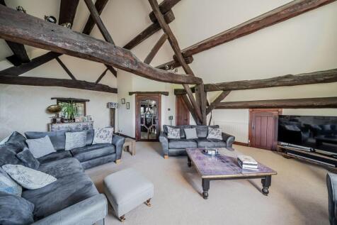 FIRST FLOOR SITTING ROOM