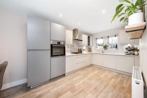 OPEN PLAN DINING KITCHEN