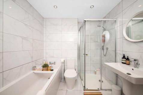 HOUSE BATHROOM