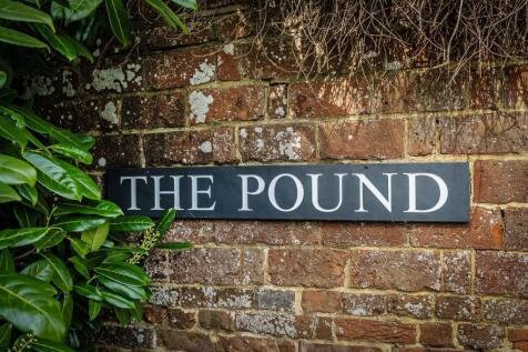 2-The-Pound-1.jpg
