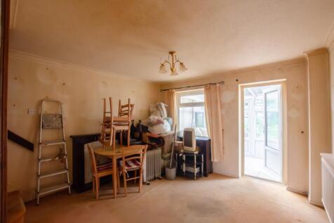 12 Cherry Tree Close - TPS Bodmin 01208 74182-1