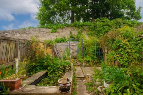 12 Cherry Tree Close - TPS Bodmin 01208 74182-8