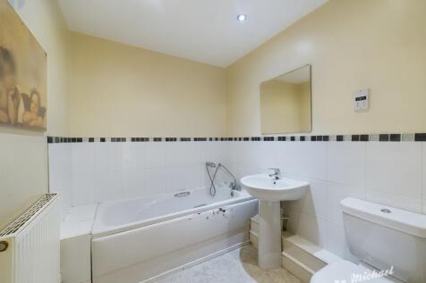 CAM02538G0-PR0160-STILL004