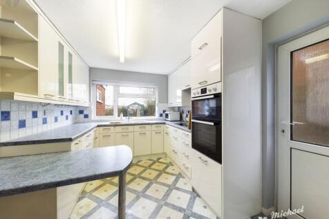 CAM00621P1-PR0425-STILL32