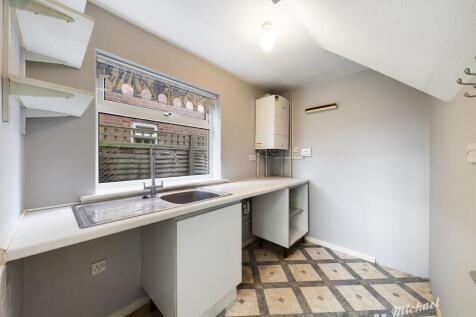 CAM00621P1-PR0425-STILL35