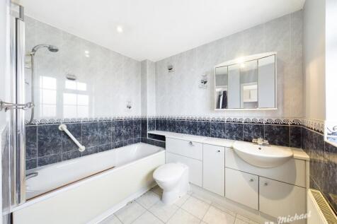 CAM00621P1-PR0425-STILL12