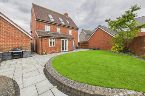 CAM03852G0-PR0297-STILL028