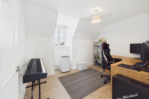 CAM03852G0-PR0297-STILL003