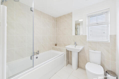 CAM03852G0-PR0297-STILL011