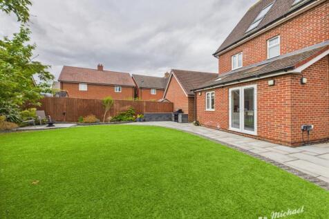 CAM03852G0-PR0297-STILL025