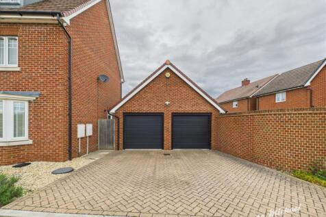 CAM03852G0-PR0297-STILL031