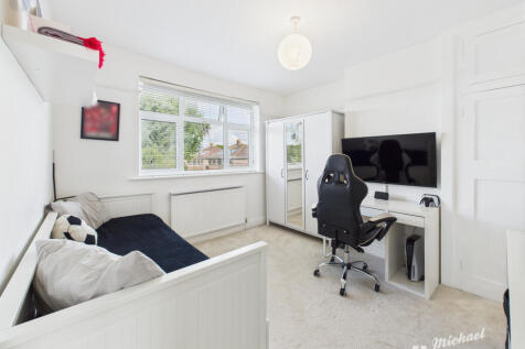 CAM03852G0-PR0304-STILL009