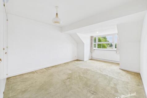 CAM03852G0-PR0315-STILL008