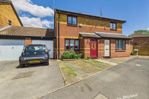 CAM03852G0-PR0331-STILL001