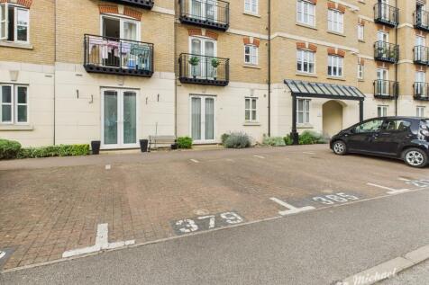 CAM03852G0-PR0334-STILL009