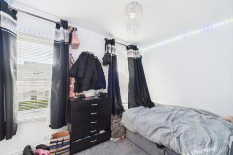 CAM03218G0-PR0718-STILL004