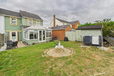 CAM03218G0-PR0718-STILL015