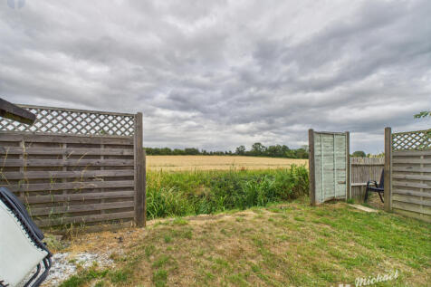 CAM03218G0-PR0718-STILL017