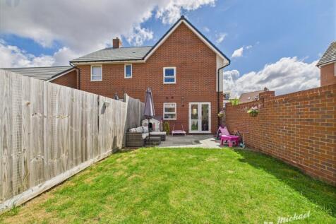 CAM03218G0-PR0704-STILL015