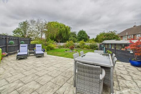 CAM03852G0-PR0372-STILL018