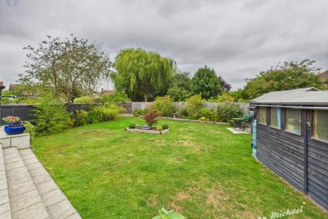 CAM03852G0-PR0372-STILL019