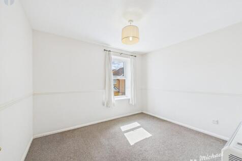 CAM03218G0-PR0742-STILL003