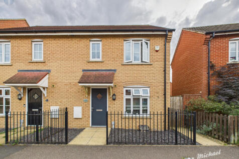 CAM03852G0-PR0413-STILL021