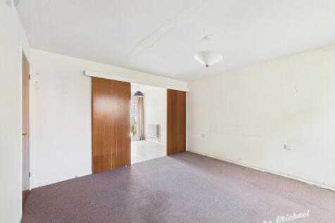 CAM03218G0-PR0771-STILL009