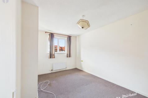 CAM03218G0-PR0771-STILL005