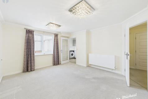 CAM03852G0-PR0478-STILL005