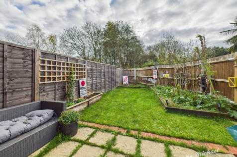 CAM03852G0-PR0475-STILL007-thumbnail-h750-70