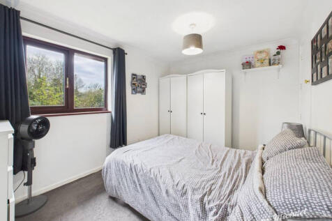 CAM03852G0-PR0475-STILL003-thumbnail-h750-70