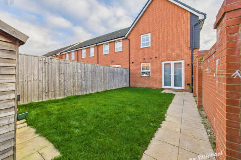 CAM03852G0-PR0482-STILL016