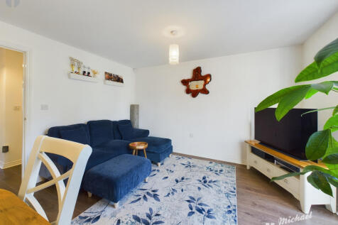 CAM03852G0-PR0112-STILL009