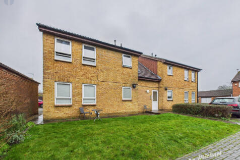 CAM03852G0-PR0517-STILL017