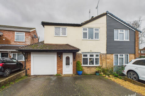 CAM03218G0-PR0880-STILL002