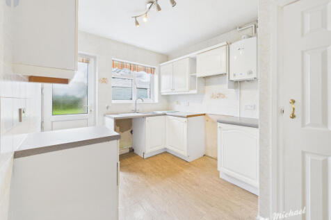 CAM03852G0-PR0536-STILL006