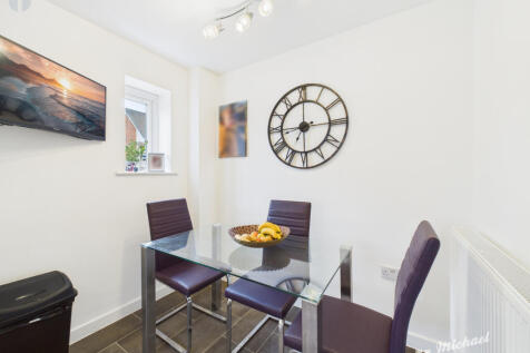 CAM03218G0-PR0793-STILL011