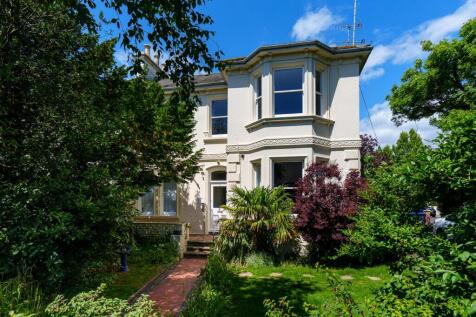 Flat 5, 38 Shelley Road-4.jpg