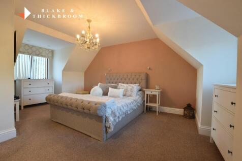 FIRST FLOOR: BEDROOM ONE